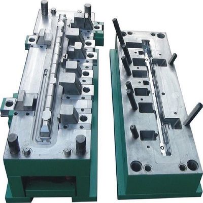acheter Customized Auto Radiator Plastic Tank Injection Mold with 100,000+ Tanks Life 45#/50#/P20 Material and 3D Design fabrication en ligne