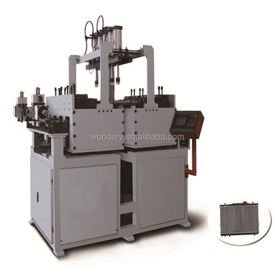 acheter Servo type machine de crimping de réservoir en plastique avec écran HMI pour une installation et un fonctionnement faciles dans les applications de radiateur en aluminium fabrication en ligne