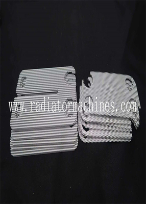 Des nageoires ondulantes en aluminium pour radiateur personnalisées et des nageoires d'échangeur de chaleur pour une hauteur et une hauteur de nageoires variées