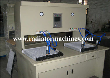 Radiateur de chamfreinage de double extrémité faisant l'alimentation de manuel de machine
