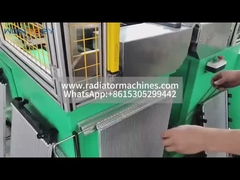 Machine de rabattement de réservoir en plastique en aluminium de radiateur