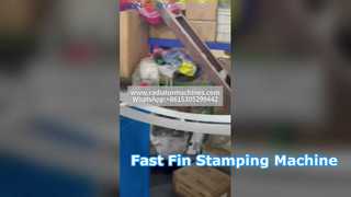 Machine d'estampage d'ailettes en aluminium pour refroidisseur d'huile à haute efficacité | Équipement de fabrication d'ailerons de précision